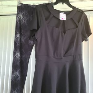 Xl womens jeggings with cutout black top